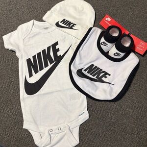 Nike Infant Bib and Onesie Set - White and Black